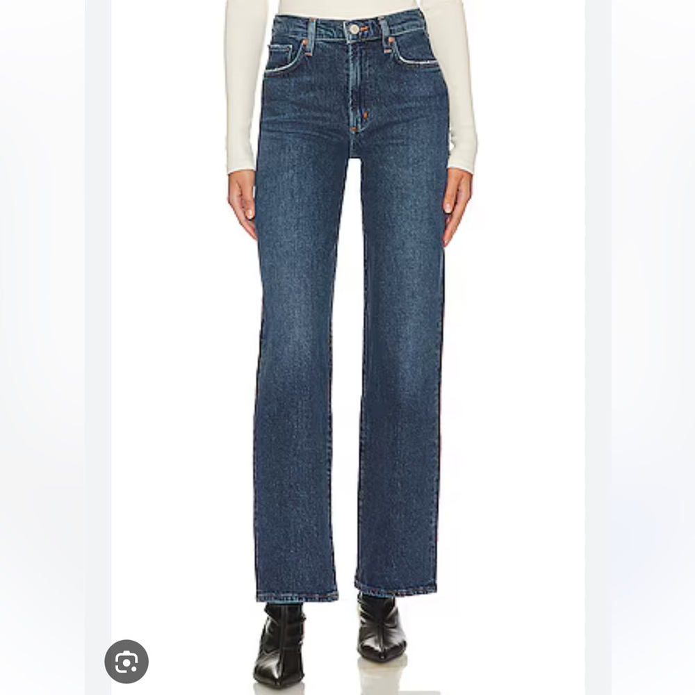 Levi’s rib cage straight ankle size 26